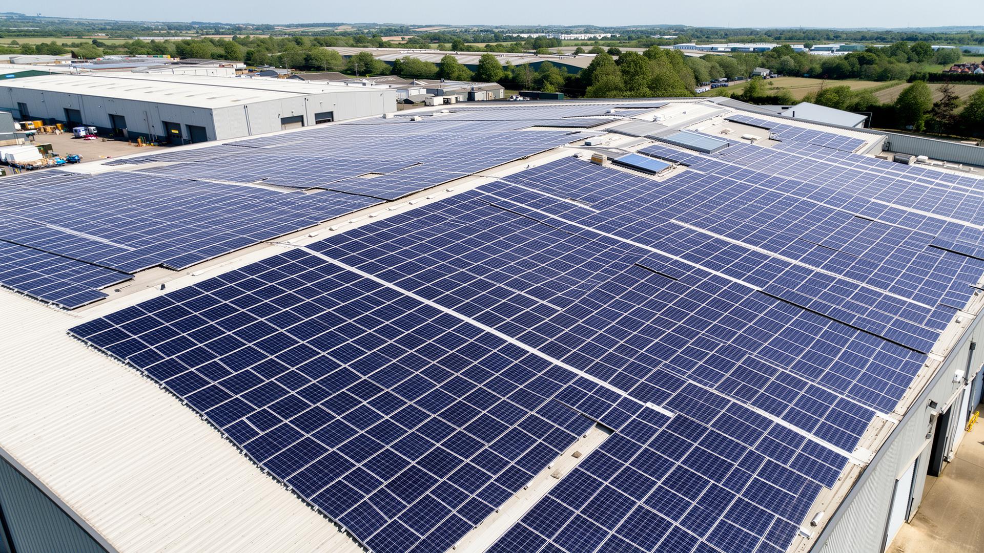 Commercial warehouse rooftop solar